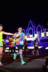 BIB: 4057
                            <button type="button" onclick="openModal(22866245)" class="btn btn-primary btn-sm float-right btn-popup" data-toggle="modal" data-target=".modal-high-quality">
                        <i class="fas fa-shopping-cart"></i> Add to Cart
                    </button>
                                            <button type="button" onclick="isThisMe(22866245, true)" class="btn btn-success btn-sm float-right btn-popup btn-isme hidden" data-toggle="tooltip" data-placement="bottom" title="นี่คือรูปของคุณใช่ไหม คลิกที่นี่เพื่อเอาเข้าอัลบั้ม">
                        <i class="fas fa-plus"></i> Add to album
                    </button>
                    <button type="button" onclick="isThisMe(22866245, false)" class="btn btn-warning btn-sm float-right btn-popup btn-isnotme hidden">
                        <i class="fas fa-ban"></i> Remove from album
                    </button>